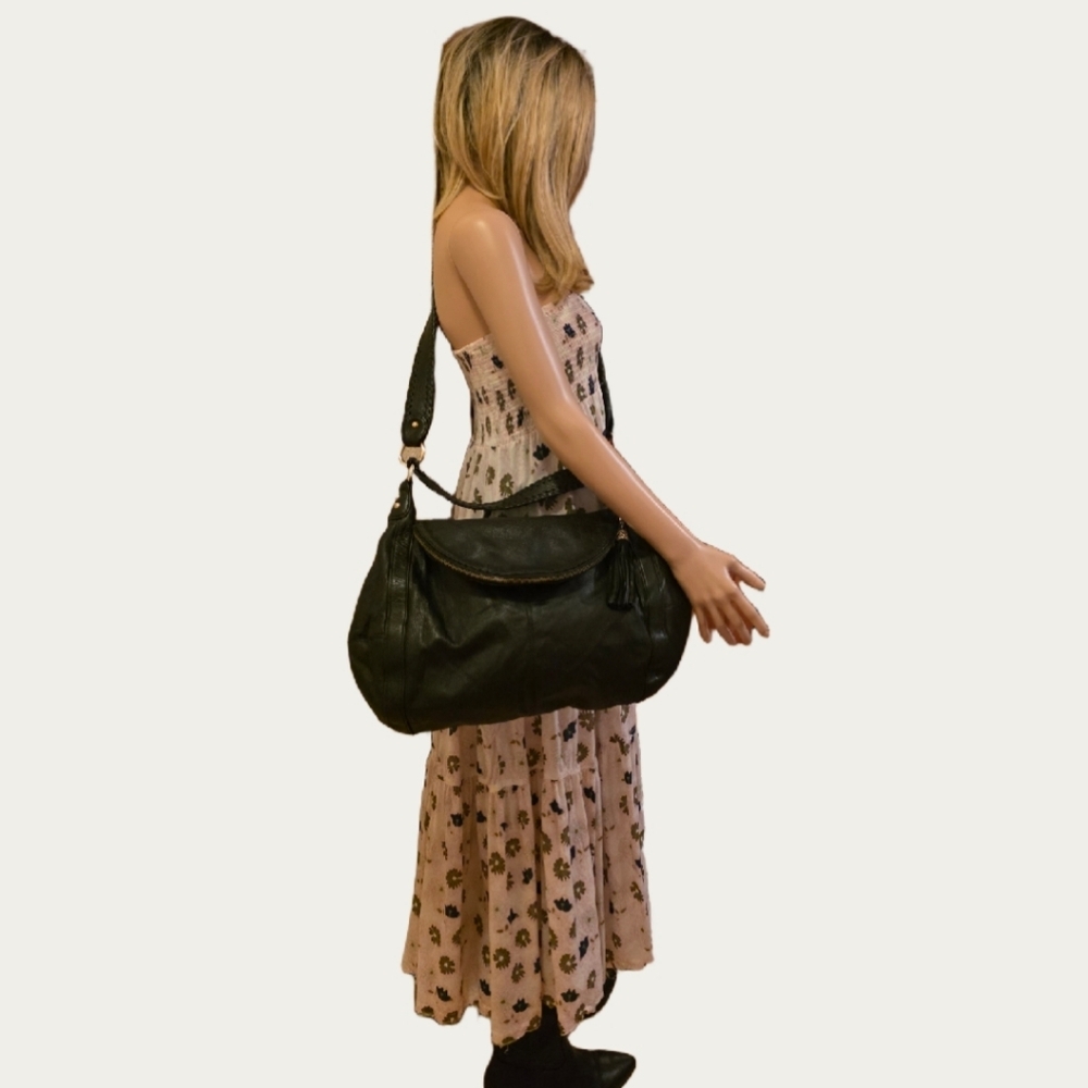 Onna Ehrlich Rachel Black Pebbled Leather Shoulder Bag - Picture 4 of 14